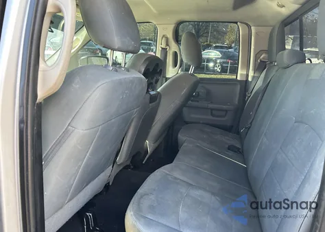 2017 Ram 1500 Slt 4X2 6'4 Box z USA, uszkodzony, nr VIN 1C6RR6GT4HS651171